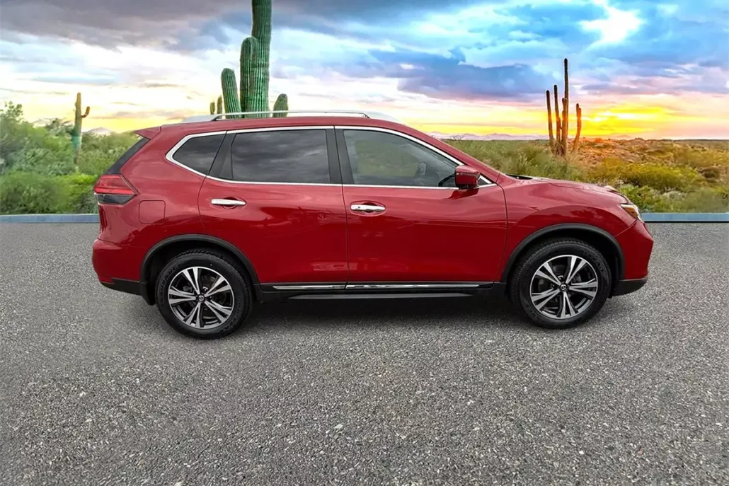 2017 Nissan Rogue SL photo 1