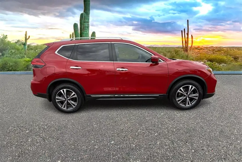 2017 Nissan Rogue SL photo 1