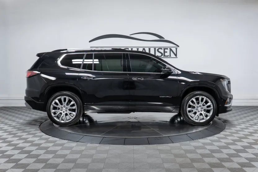2025 Gmc Acadia Denali photo 1