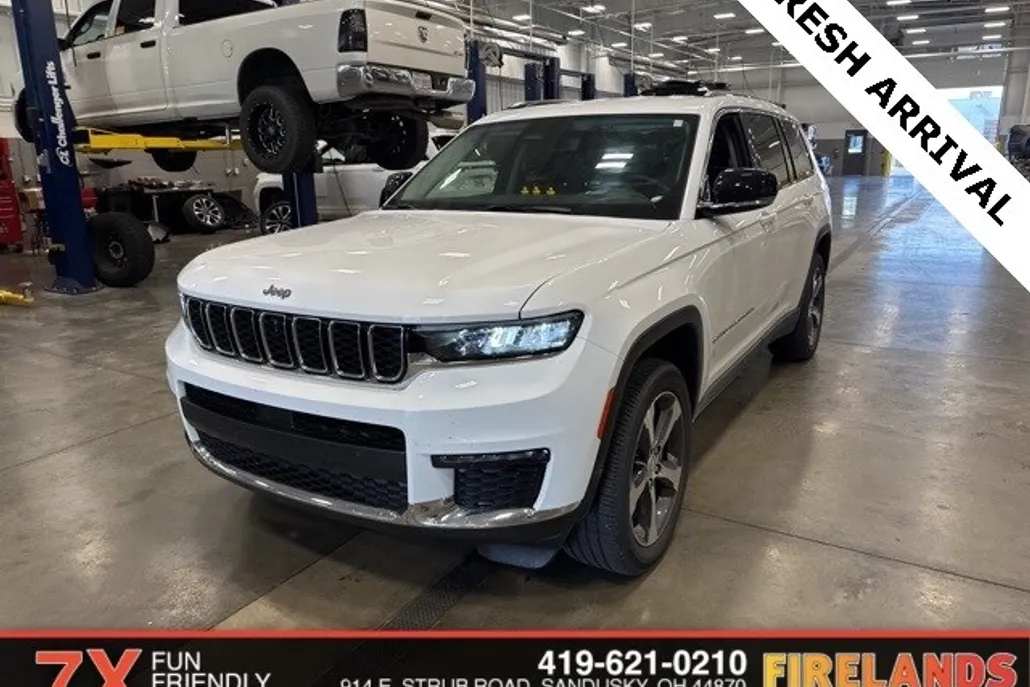 2023 Jeep Grand Cherokee Limited photo 1