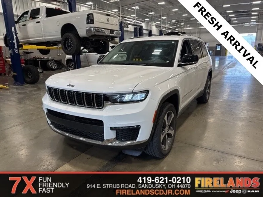 2023 Jeep Grand Cherokee Limited photo 1