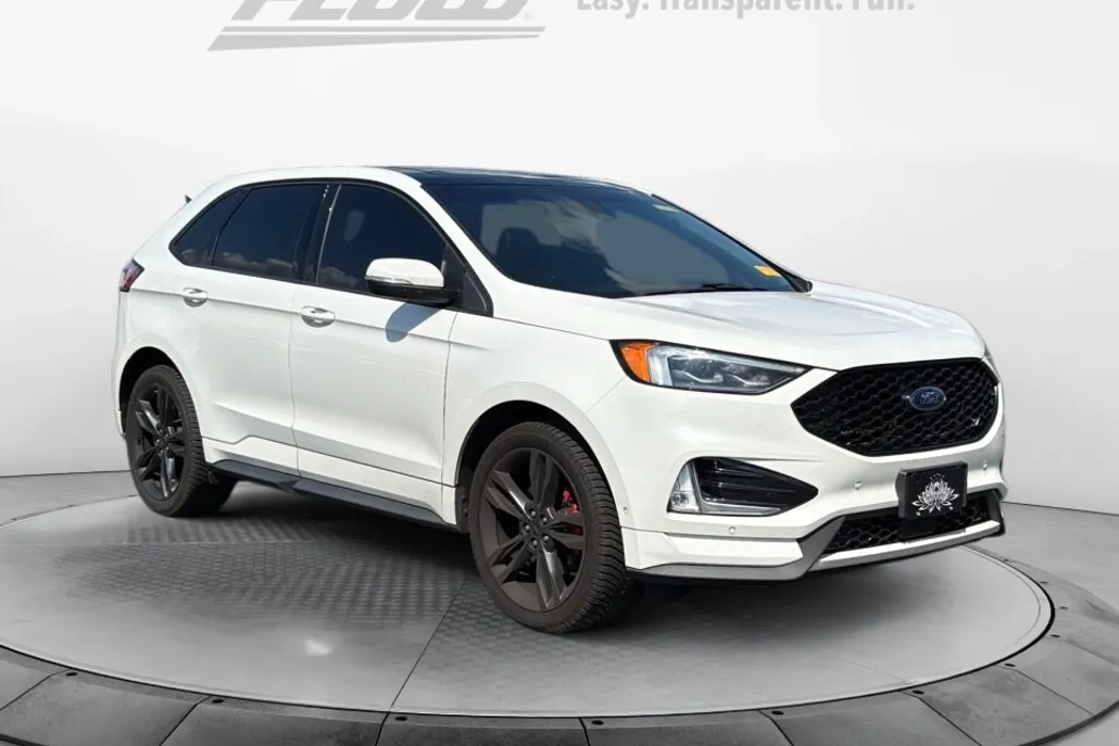 2020 Ford Edge ST photo 1