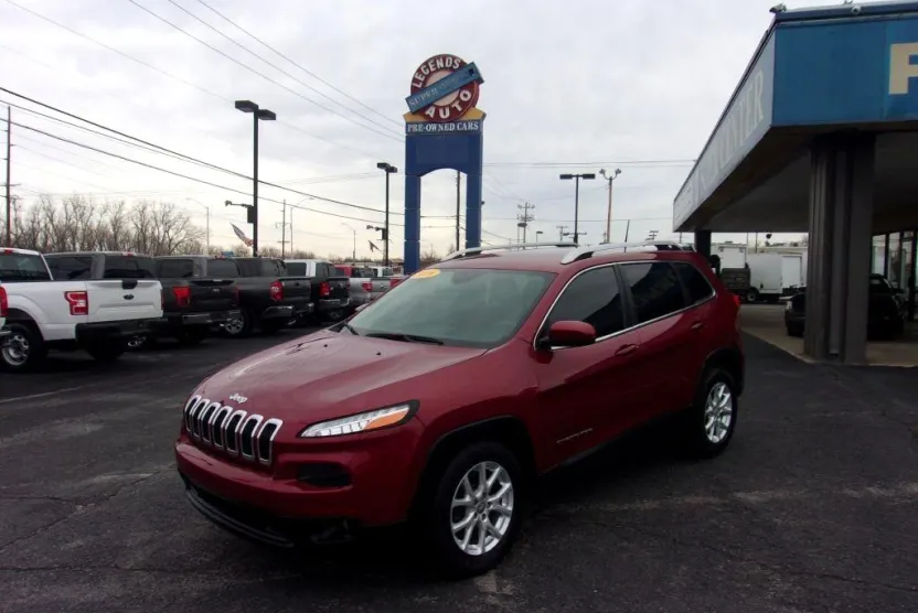 2016 Jeep Cherokee Latitude photo 1