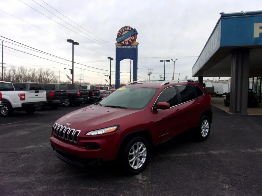 2016 Jeep Cherokee Latitude photo 1