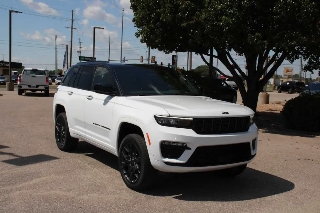 2025 Jeep Grand Cherokee Summit photo 1