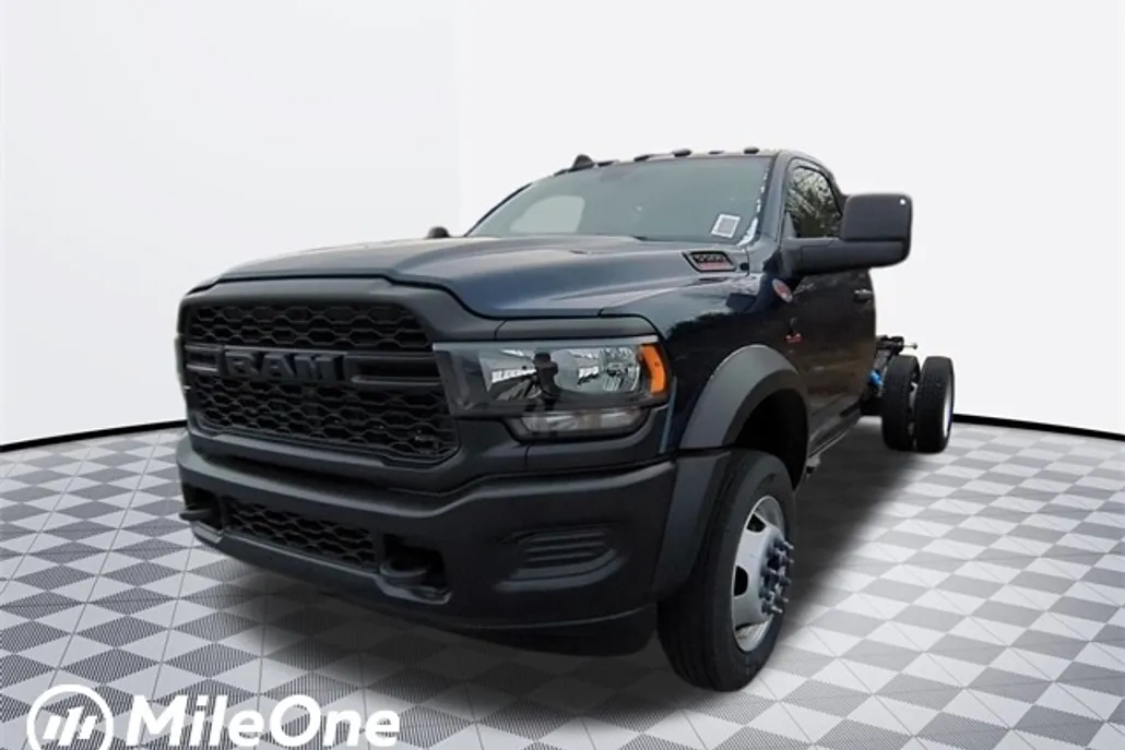 2024 Ram 5500 Tradesman SLT photo 1