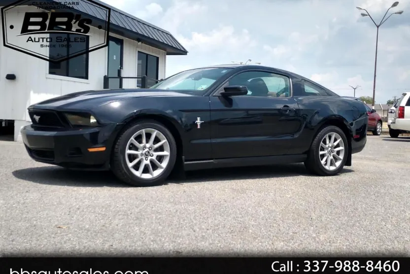 2010 Ford Mustang V6 photo 1