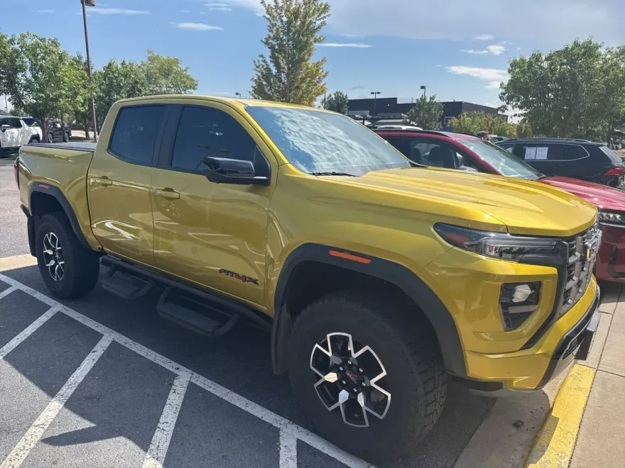 2024 Gmc Canyon AT4X photo 1