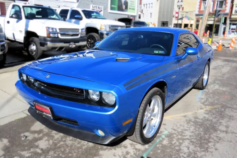 2010 Dodge Challenger R/T photo 1
