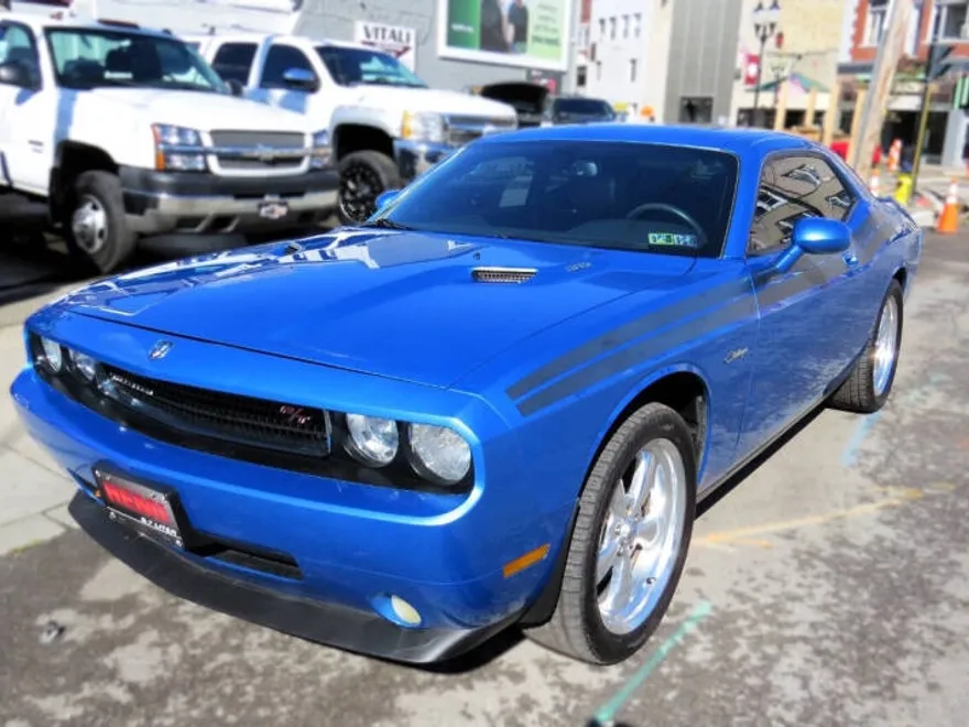 2010 Dodge Challenger R/T photo 1