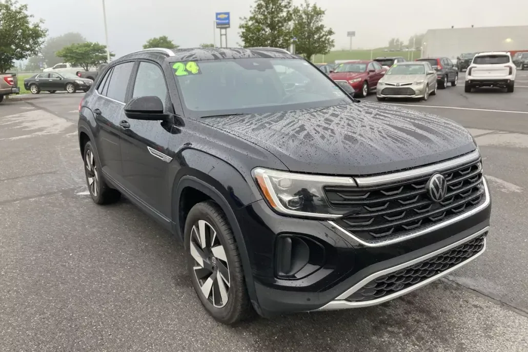 2024 Volkswagen Atlas Cross Sport SE Technology photo 1