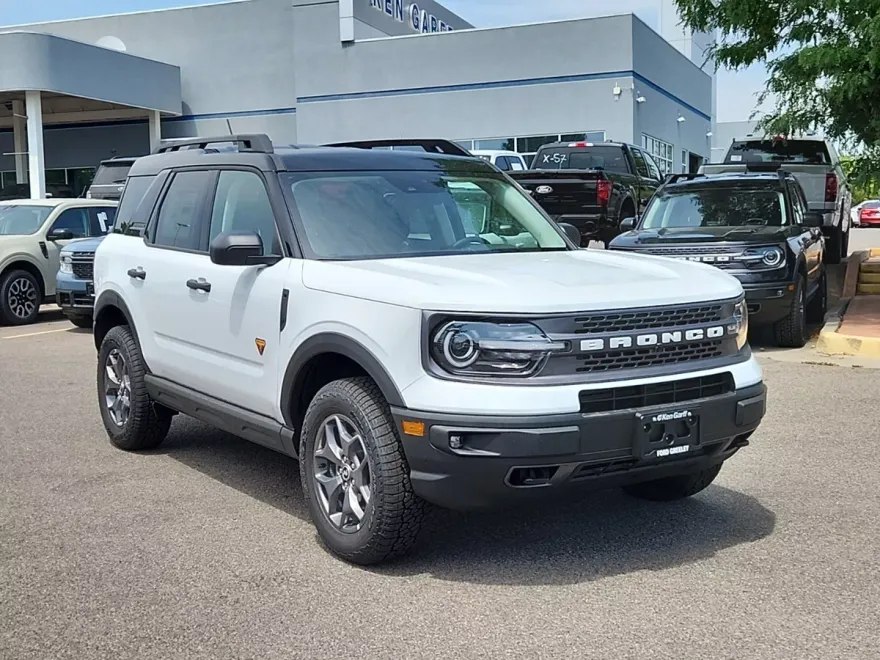 2024 Ford Bronco Sport Badlands photo 1