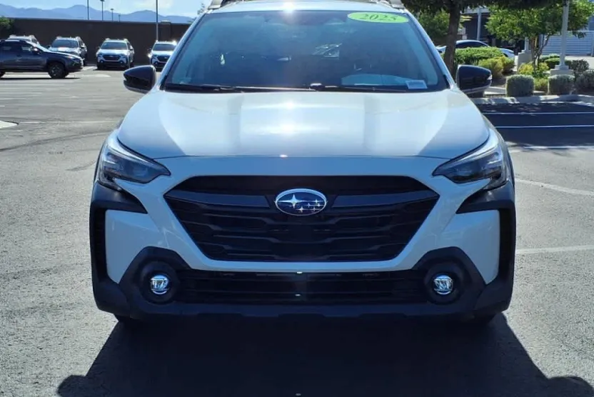 2025 Subaru Outback Premium photo 1