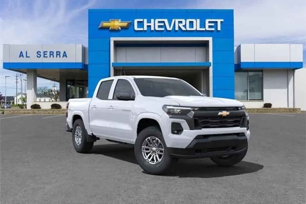 2025 Chevrolet Colorado Work Truck LT photo 1