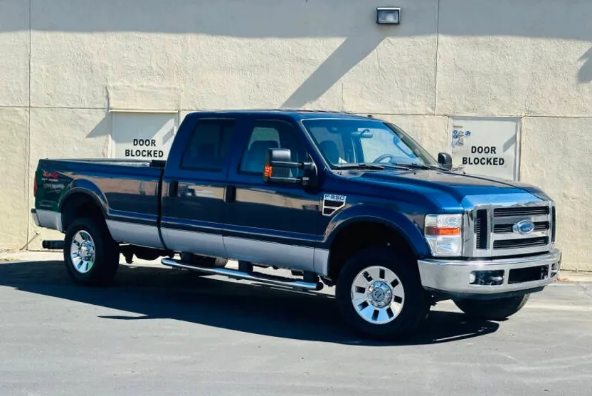 2008 Ford F-350 XLT photo 1