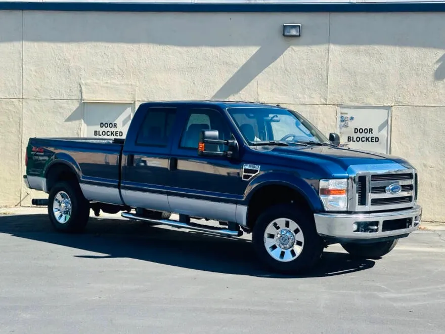 2008 Ford F-350 XLT photo 1