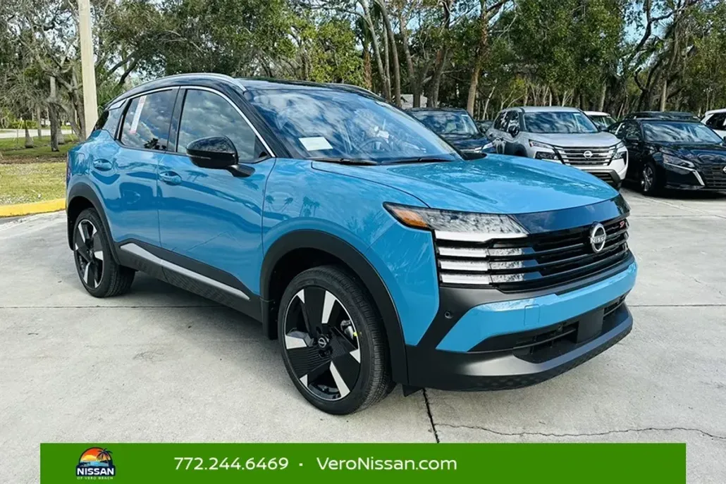 2025 Nissan Kicks SR photo 1