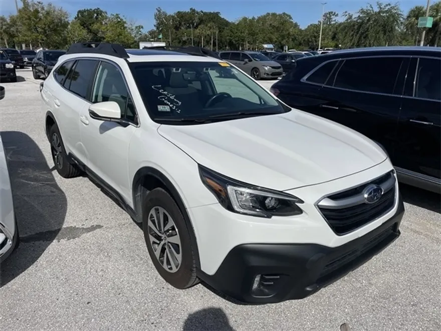 2022 Subaru Outback Premium photo 1