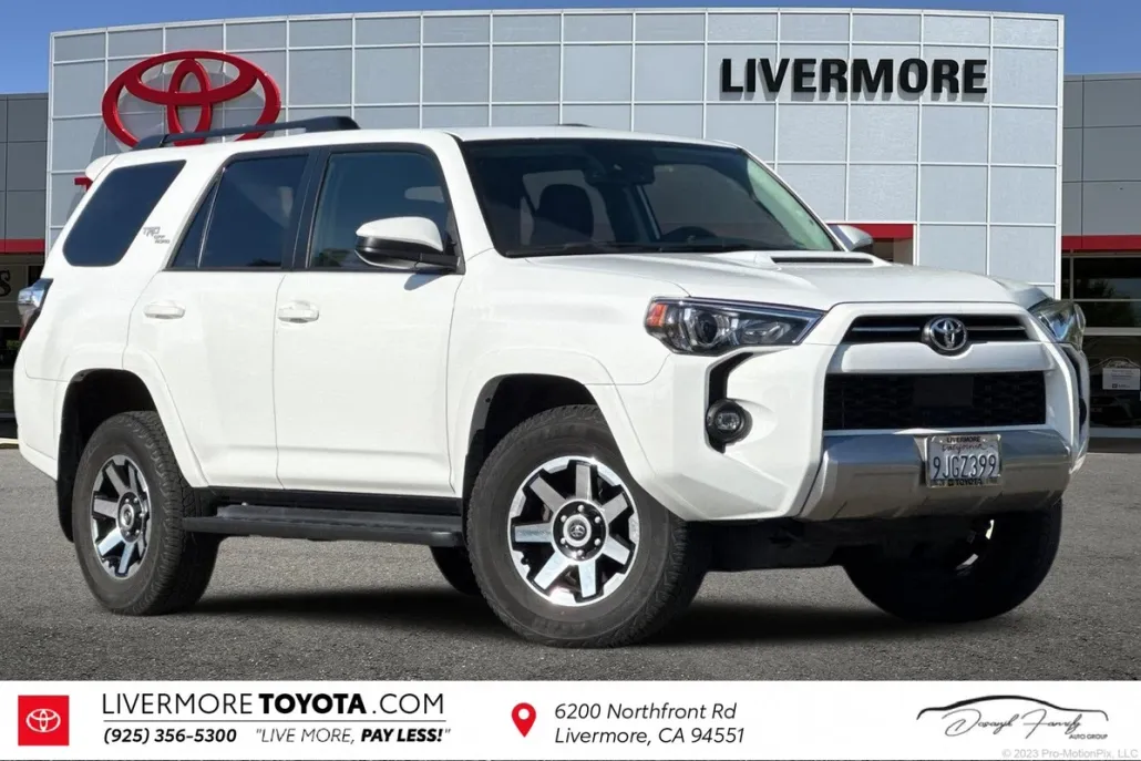 2024 Toyota 4Runner TRD Off-Road photo 1