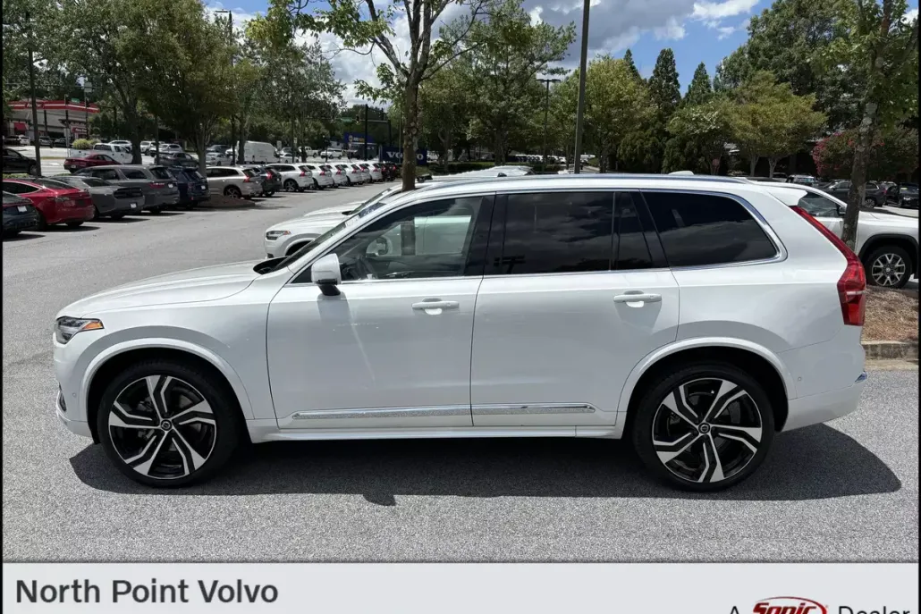 2024 Volvo XC90 AWD Ultimate photo 1