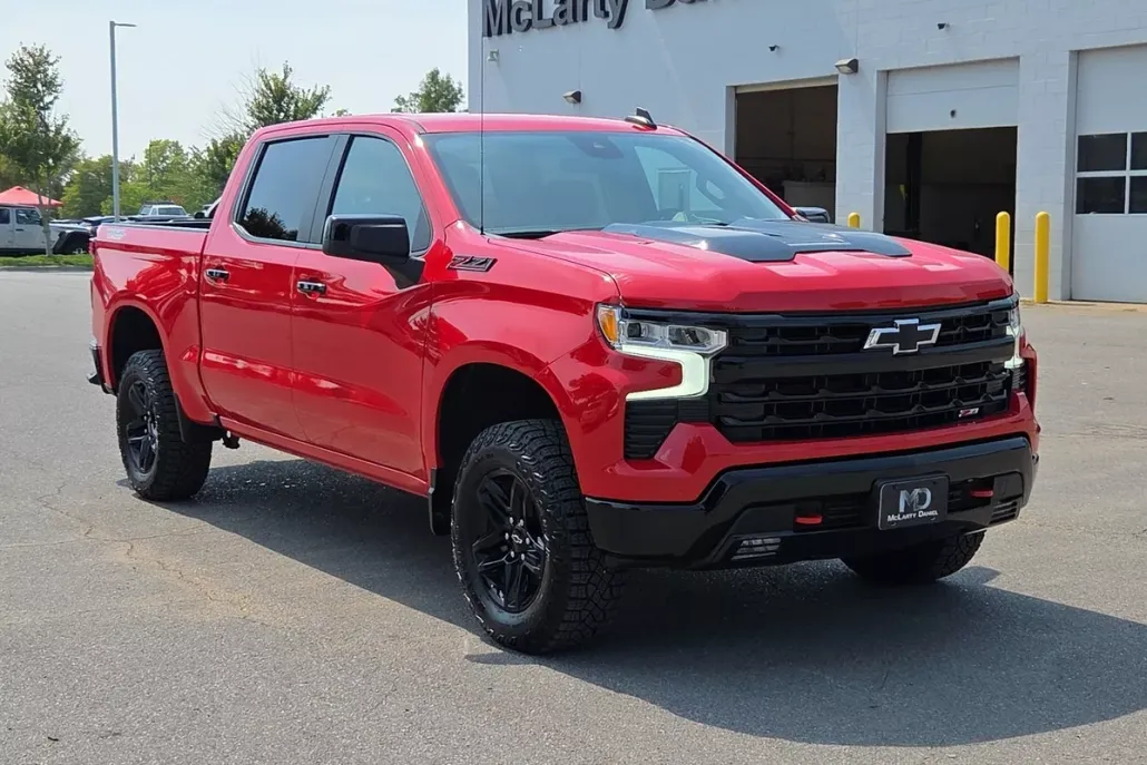 2024 Chevrolet Silverado 1500 LT Trail Boss photo 1