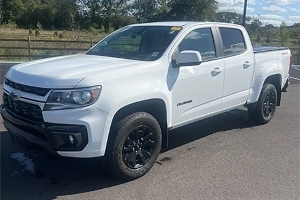 2022 Chevrolet Colorado LT photo 1