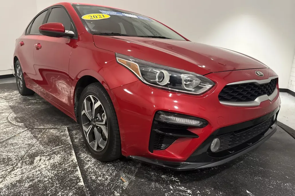 2021 Kia Forte LXS photo 1