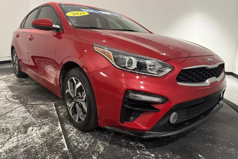 2021 Kia Forte LXS photo 1