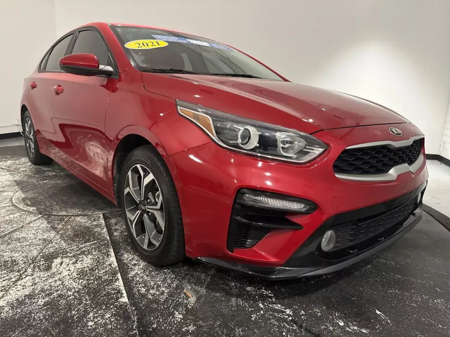 2021 Kia Forte LXS photo 1