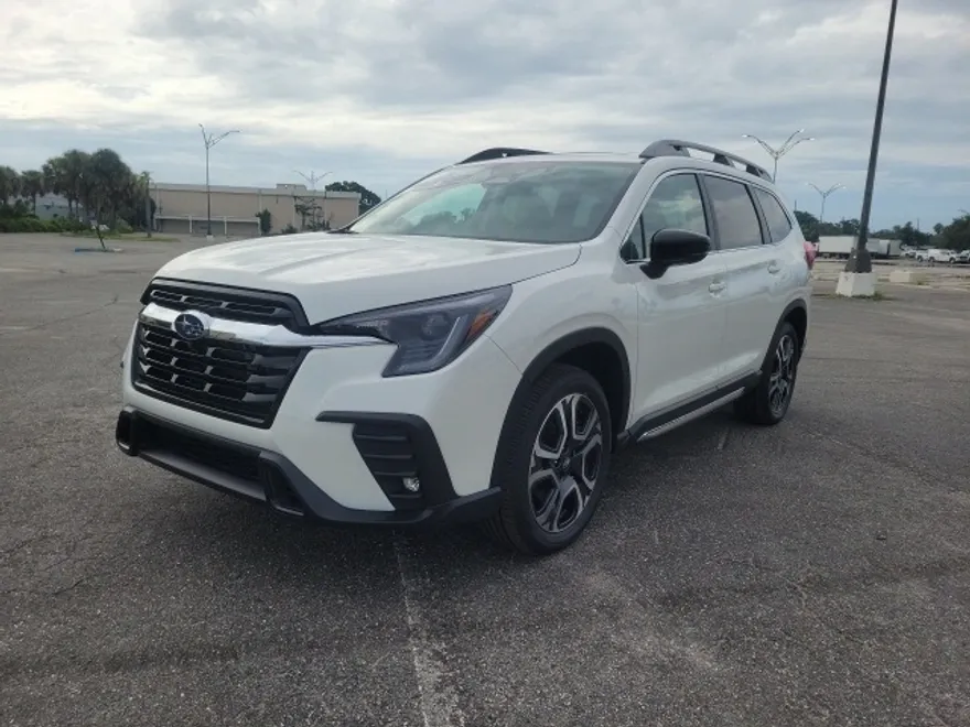 2025 Subaru Ascent Limited photo 1