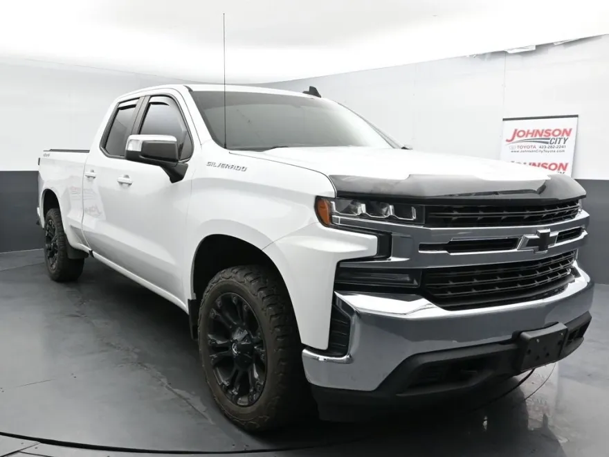 2019 Chevrolet Silverado 1500 LT photo 1