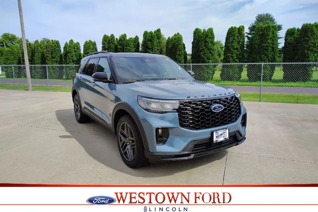 2025 Ford Explorer ST-Line photo 1