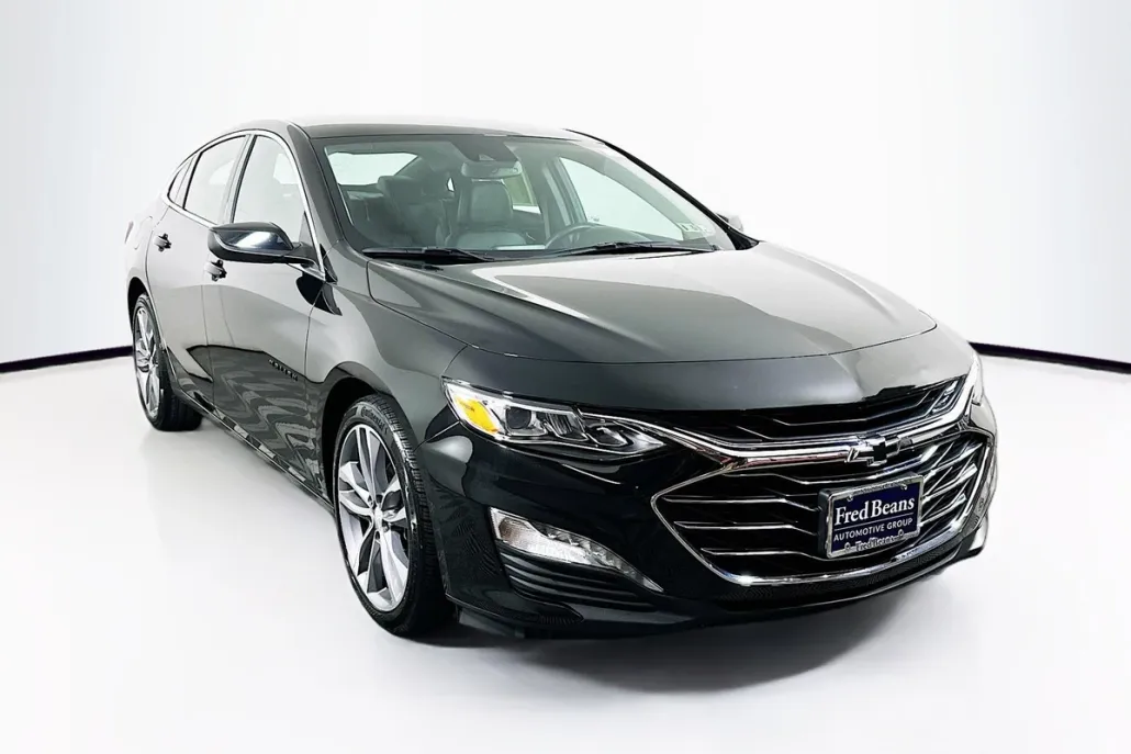 2023 Chevrolet Malibu 2LT photo 1
