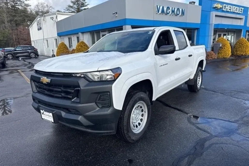 2025 Chevrolet Colorado LT photo 1