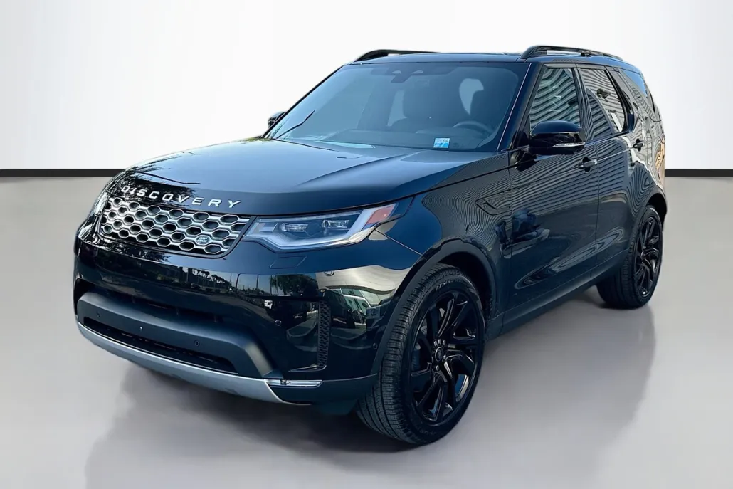 2025 Land Rover Discovery S photo 1