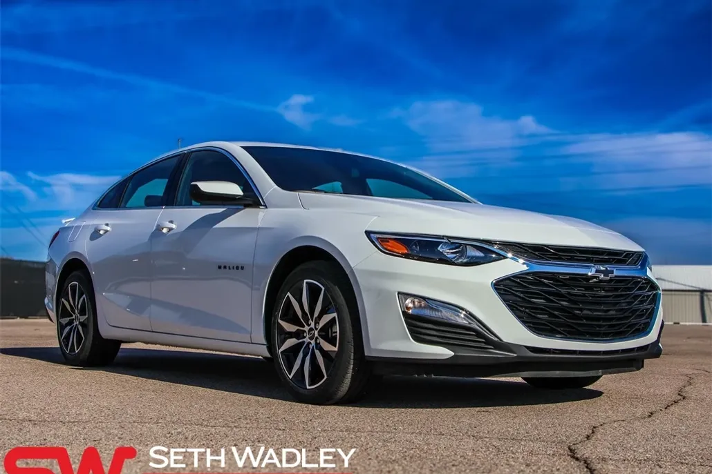 2024 Chevrolet Malibu RS photo 1