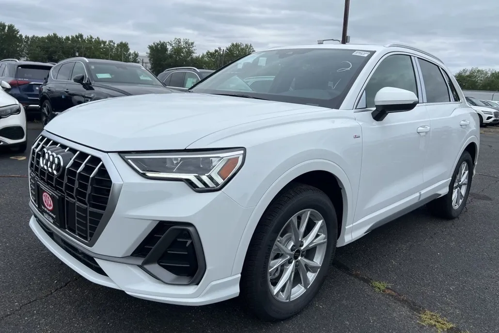 2025 Audi Q3 Premium S line photo 1