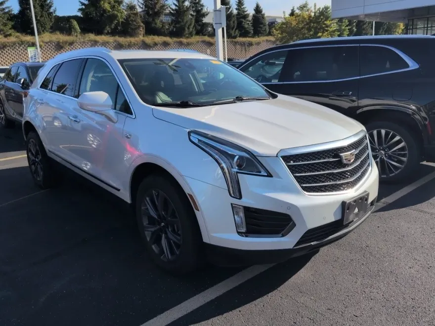 2019 Cadillac XT5 Luxury photo 1