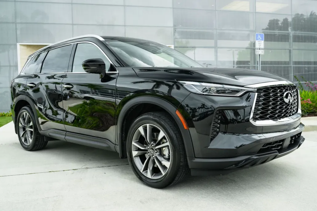 2025 Infiniti QX60 Luxe photo 1