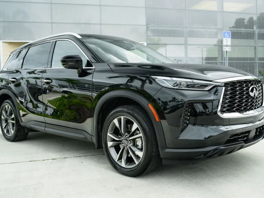 2025 Infiniti QX60 Luxe photo 1