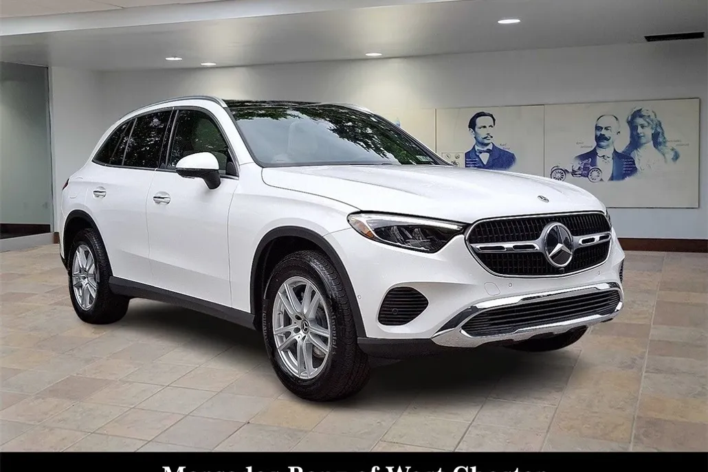 2025 Mercedes Benz GLC 300 4MATIC photo 1