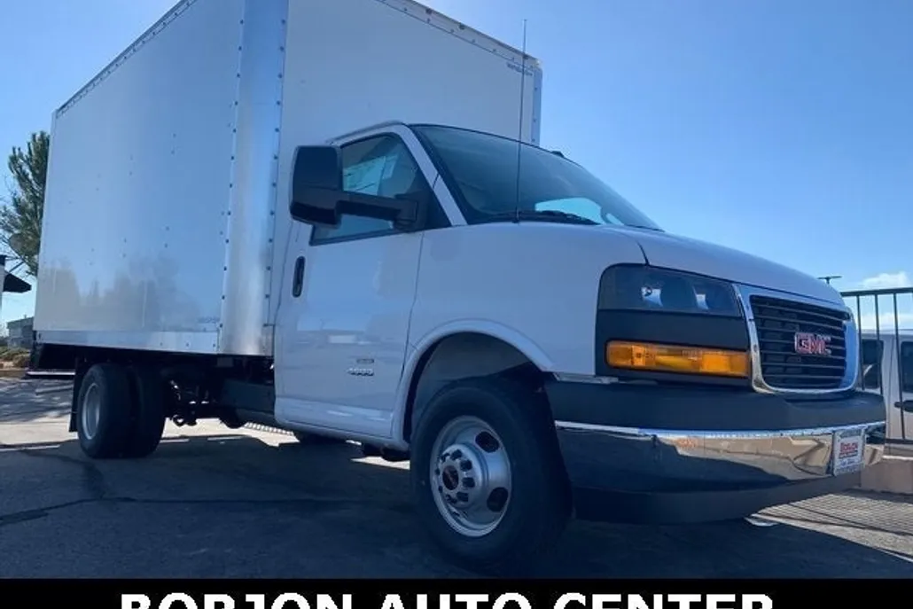 2024 Gmc Savana Cutaway photo 1