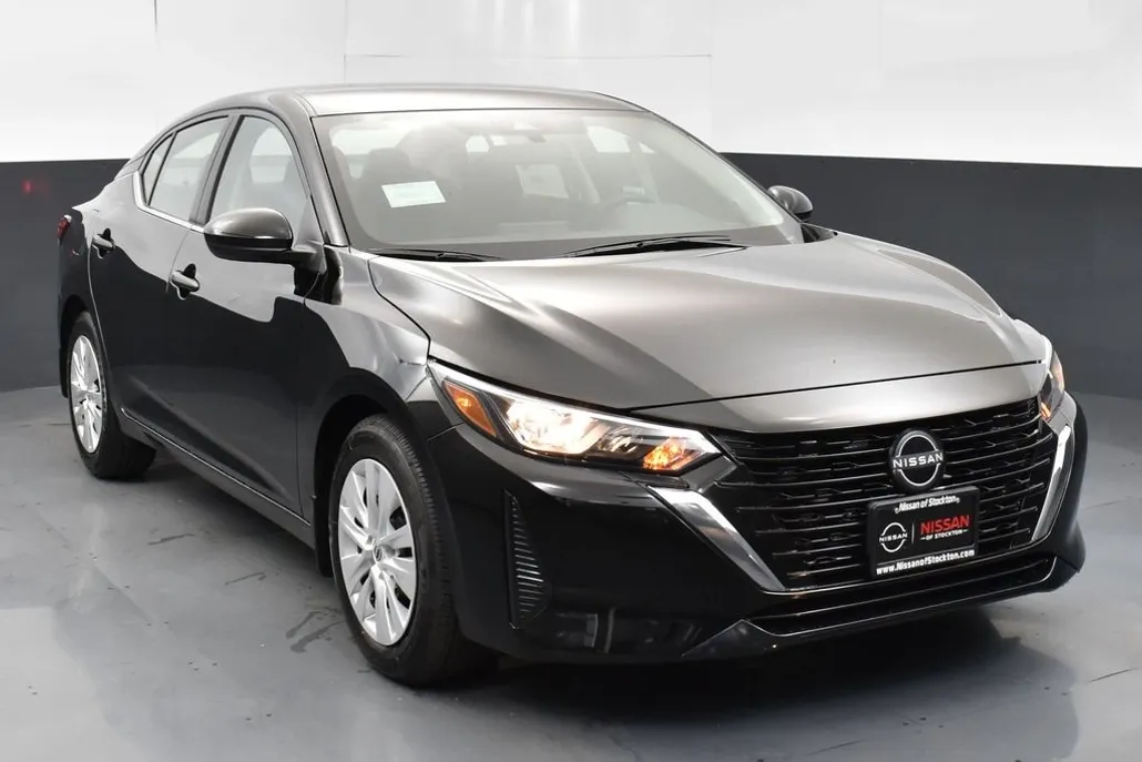 2025 Nissan Sentra S photo 1
