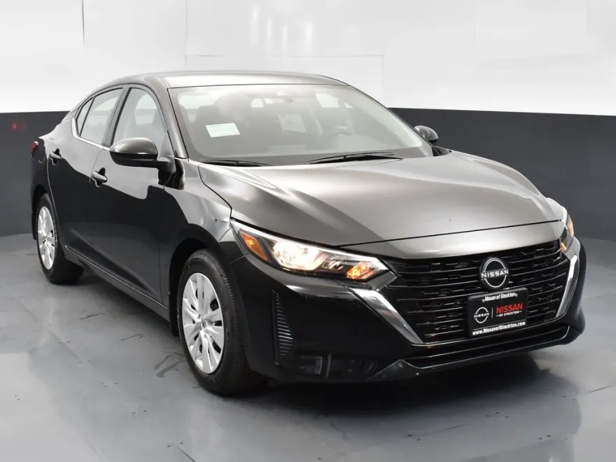 2025 Nissan Sentra S photo 1