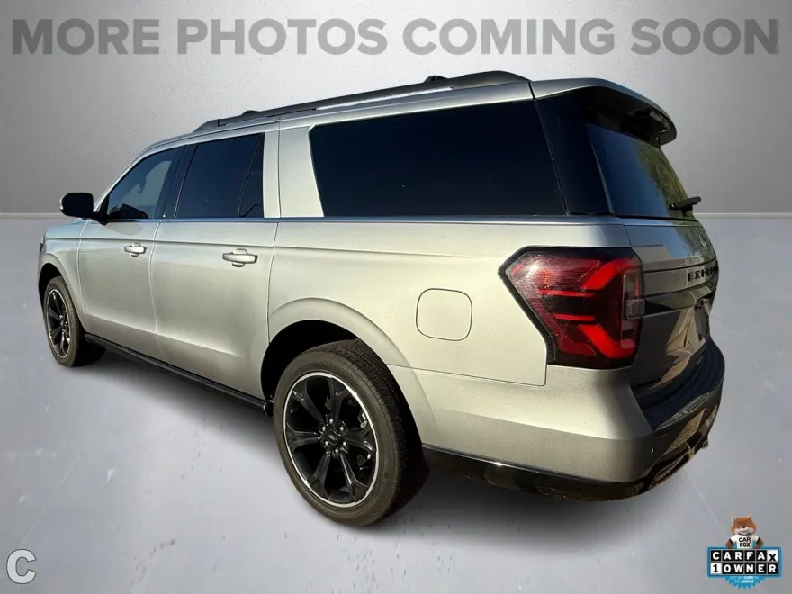 2022 Ford Expedition MAX Limited photo 2