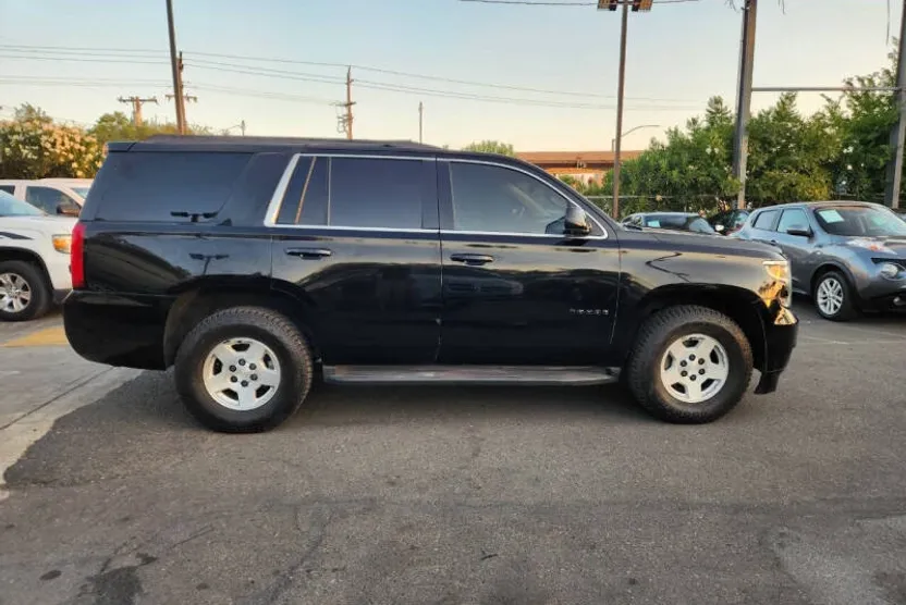 2015 Chevrolet Tahoe LT photo 1