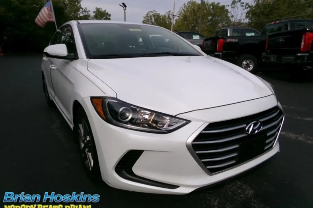 2018 Hyundai Elantra SEL photo 1