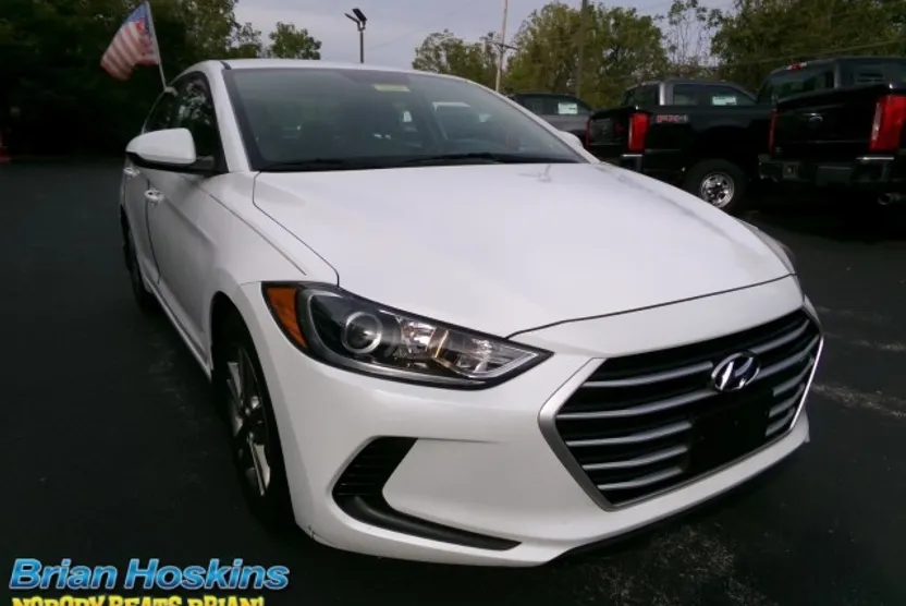 2018 Hyundai Elantra SEL photo 1