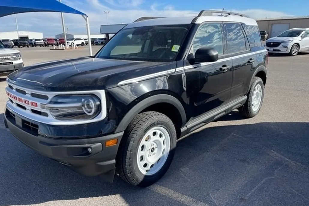 2024 Ford Bronco Sport Heritage photo 1