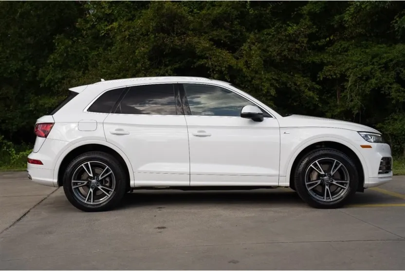 2020 Audi Q5 Premium photo 1